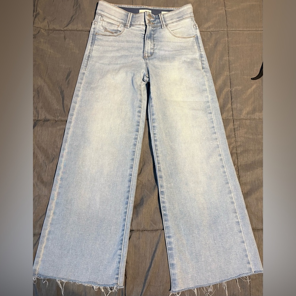 Heritage Curve Appeal Light Blue Denim Wide-Leg Jeans